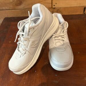 New Balance Classic 577 Walking Shoes White